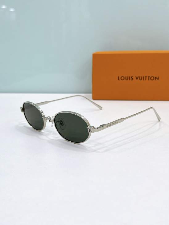 Picture of Louis Vuitton Sunglasses _SKUfw80537232fw